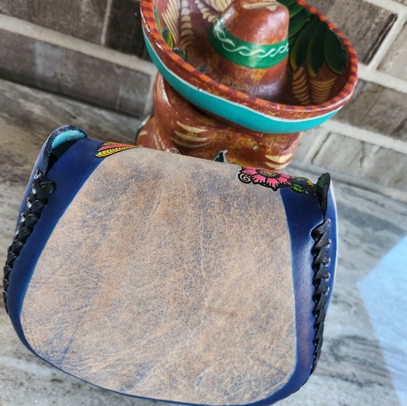 Hand Tooled Hummingbird Crossbody - Picture 9 of 16